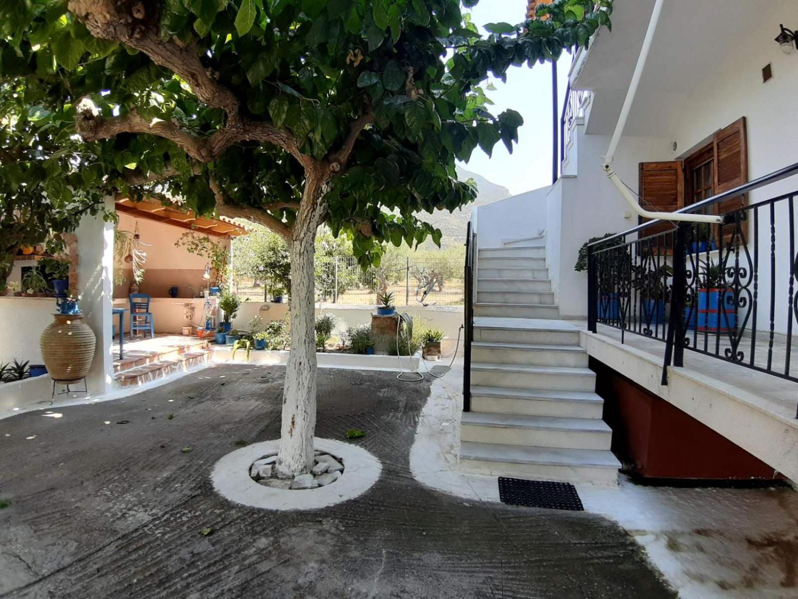 Glyfada's Family Apartment *