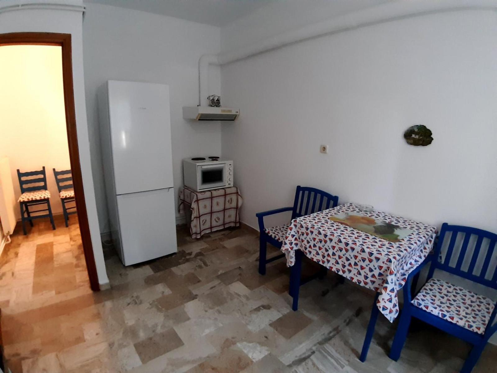 Glyfada's Family Apartment *